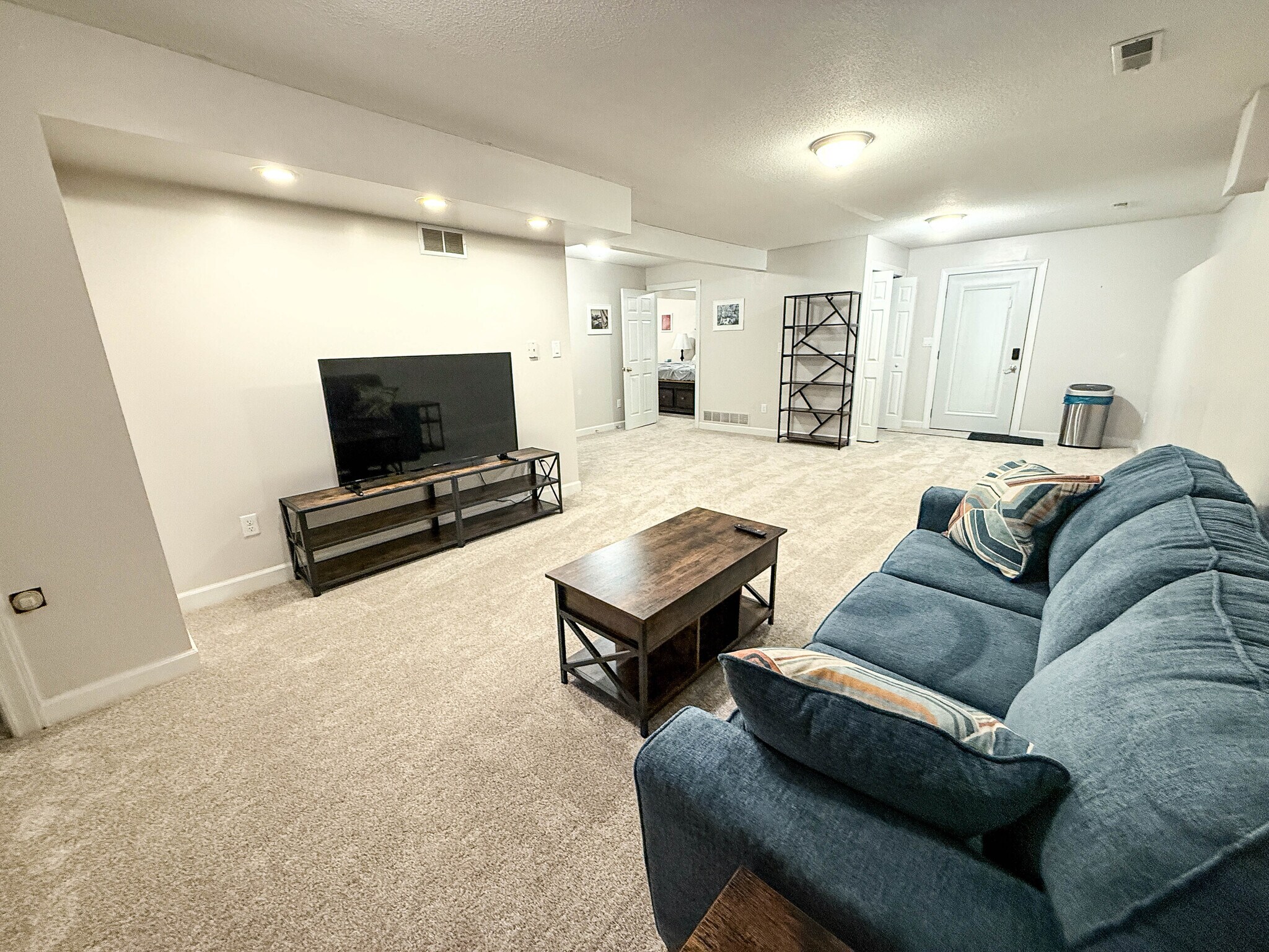 Building Photo - 1702 Garrison Pl