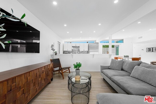 Building Photo - 2326 E Finley Rd