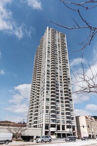 Building Photo - 2020 N Lincoln Park W