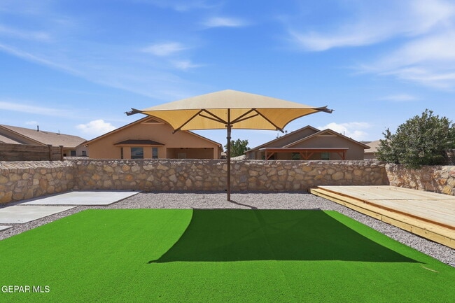 Building Photo - 14458 Vincent Kalel