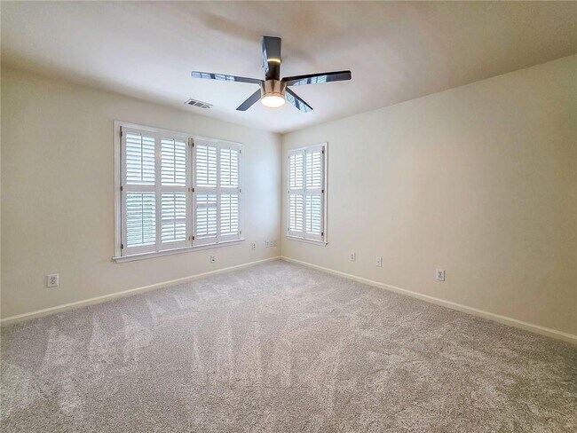 Building Photo - 2502 Oak Hill Overlook
