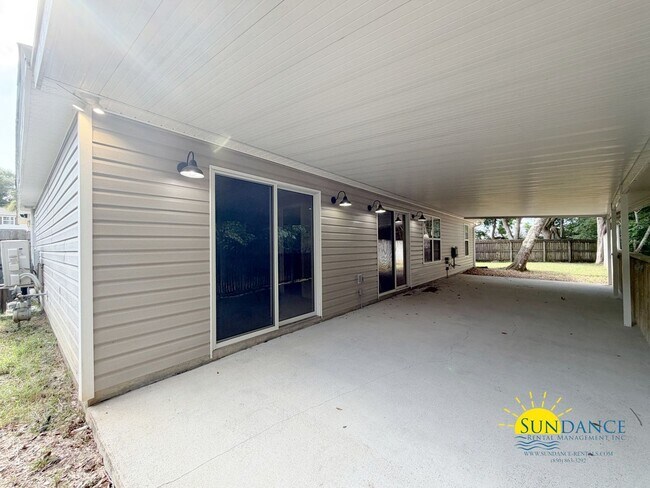 Building Photo - Charming 4BR Home in Fort Walton Beach Near Eglin AFB & Hurlburt Field!