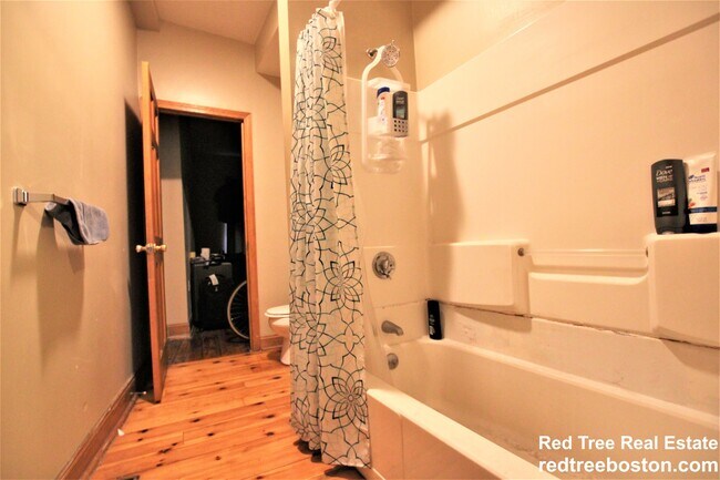 Building Photo - 8 Sewall St