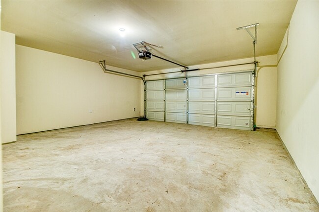 Building Photo - 8002 Vacek Meadows Loop