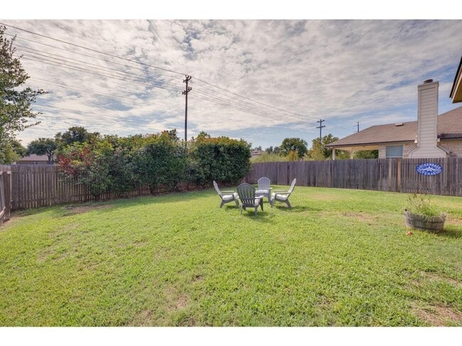 Building Photo - 14205 Willow Tank Dr