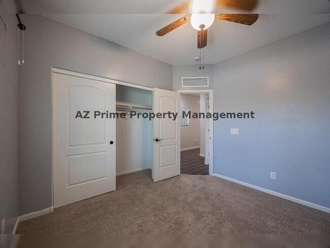 Building Photo - 1520 E Apollo Rd