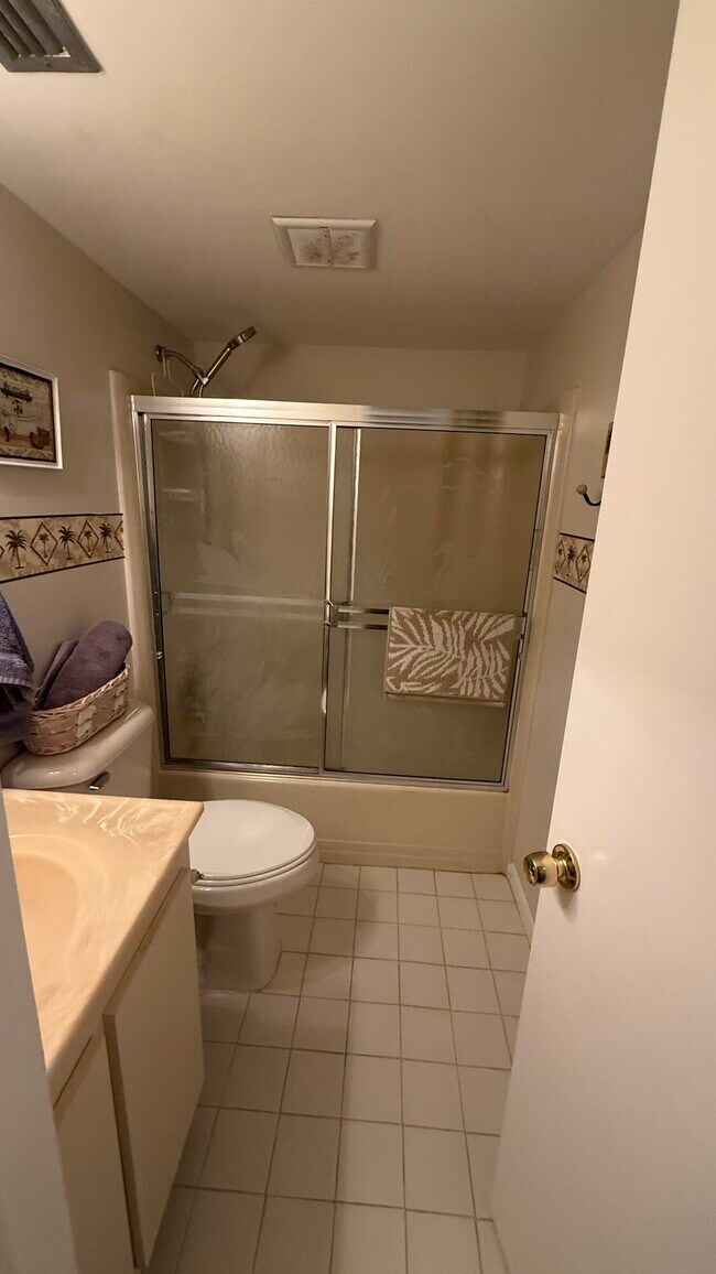 Building Photo - 6327 Chasewood Dr