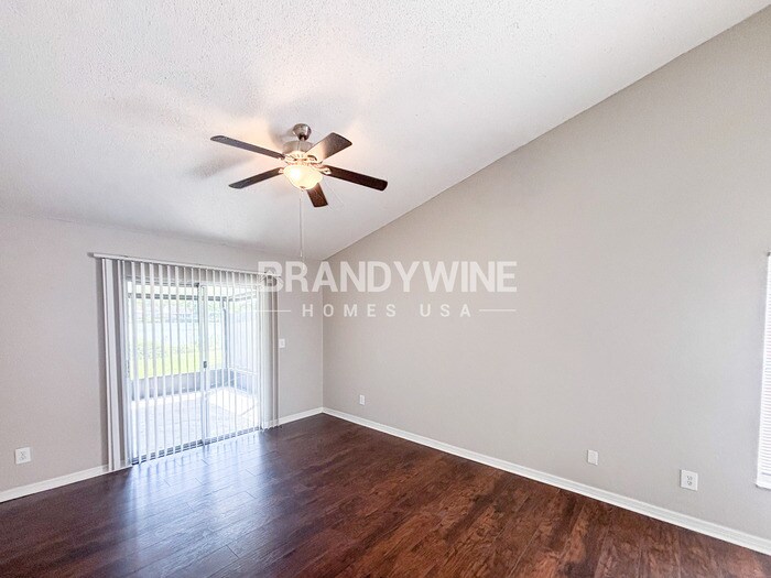 Building Photo - 1721 Brandon Trace Ave