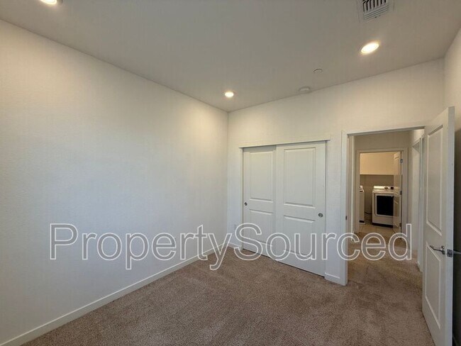 Building Photo - 754 Shearwater Rd