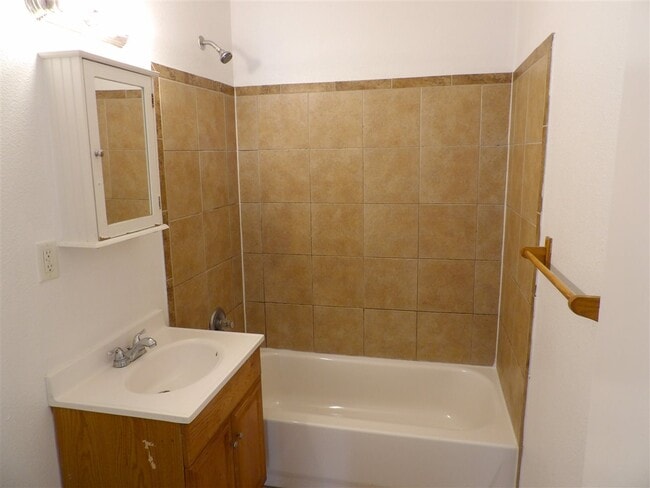 Building Photo - 2828 Mobley