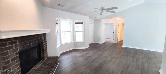 Building Photo - 52 Marsh Dr