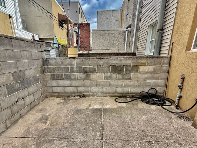 Building Photo - Recently UPDATED 3 BD/1 BA HOUSE in great East Passyunk/LOMO location w/ new Engineered Wood Floo...