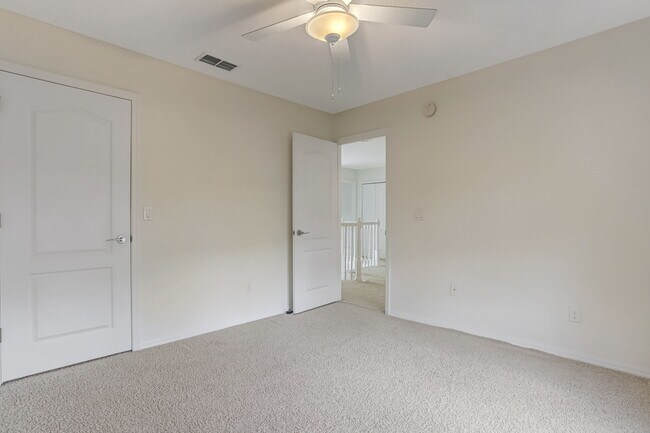 Building Photo - 140 Oceans Edge Dr