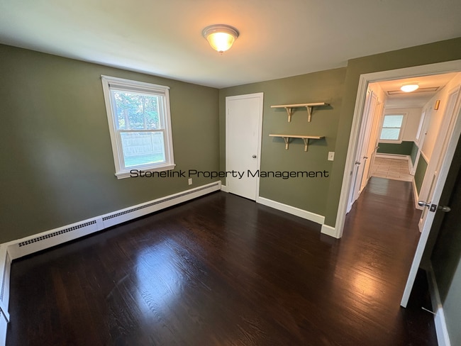 Building Photo - Newly Renovated Single Family Home For Ren...