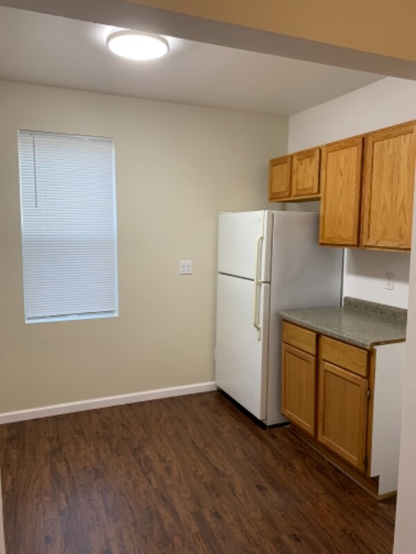 Building Photo - 414 8th St