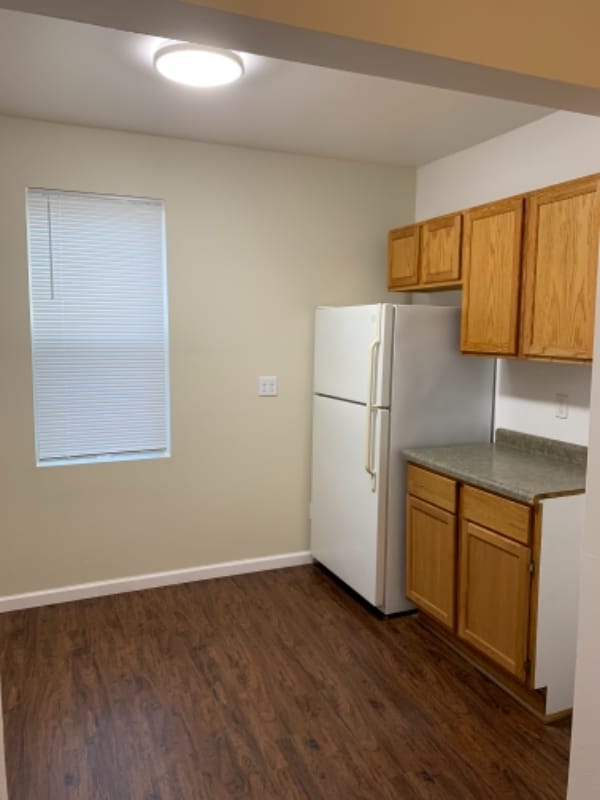 Building Photo - 414 8th St