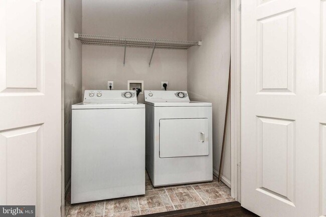 Building Photo - 3021 Nicosh Cir