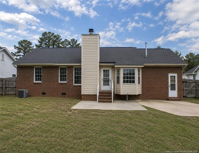 Building Photo - 5133 Thackeray Dr