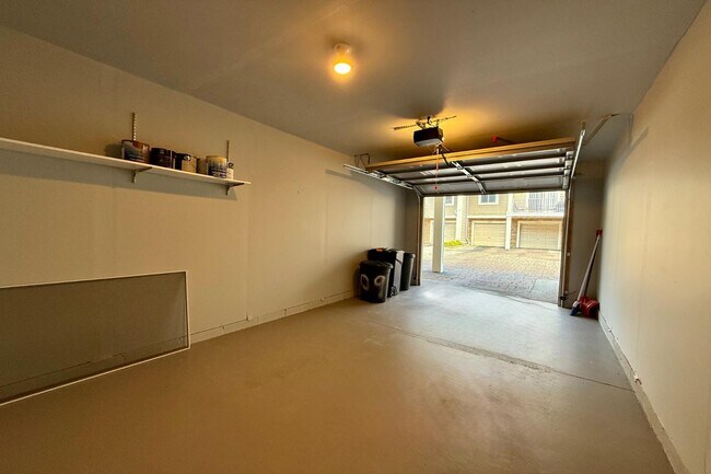 Building Photo - 1091 Beaver Run