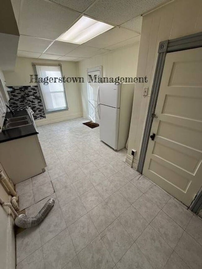 Building Photo - Duplex on Pennsylvania Ave