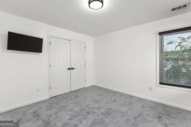 Building Photo - 1612 Branch Creek Cove