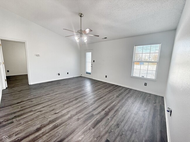 Building Photo - 776 Alvey Ct