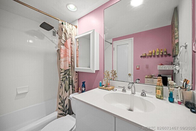 Building Photo - 3001 S Ocean Dr