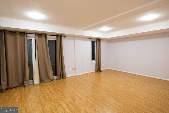 Building Photo - 14654 Bauer Dr