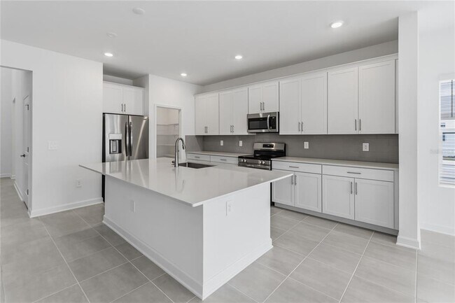 Building Photo - 5512 Fiona Ln