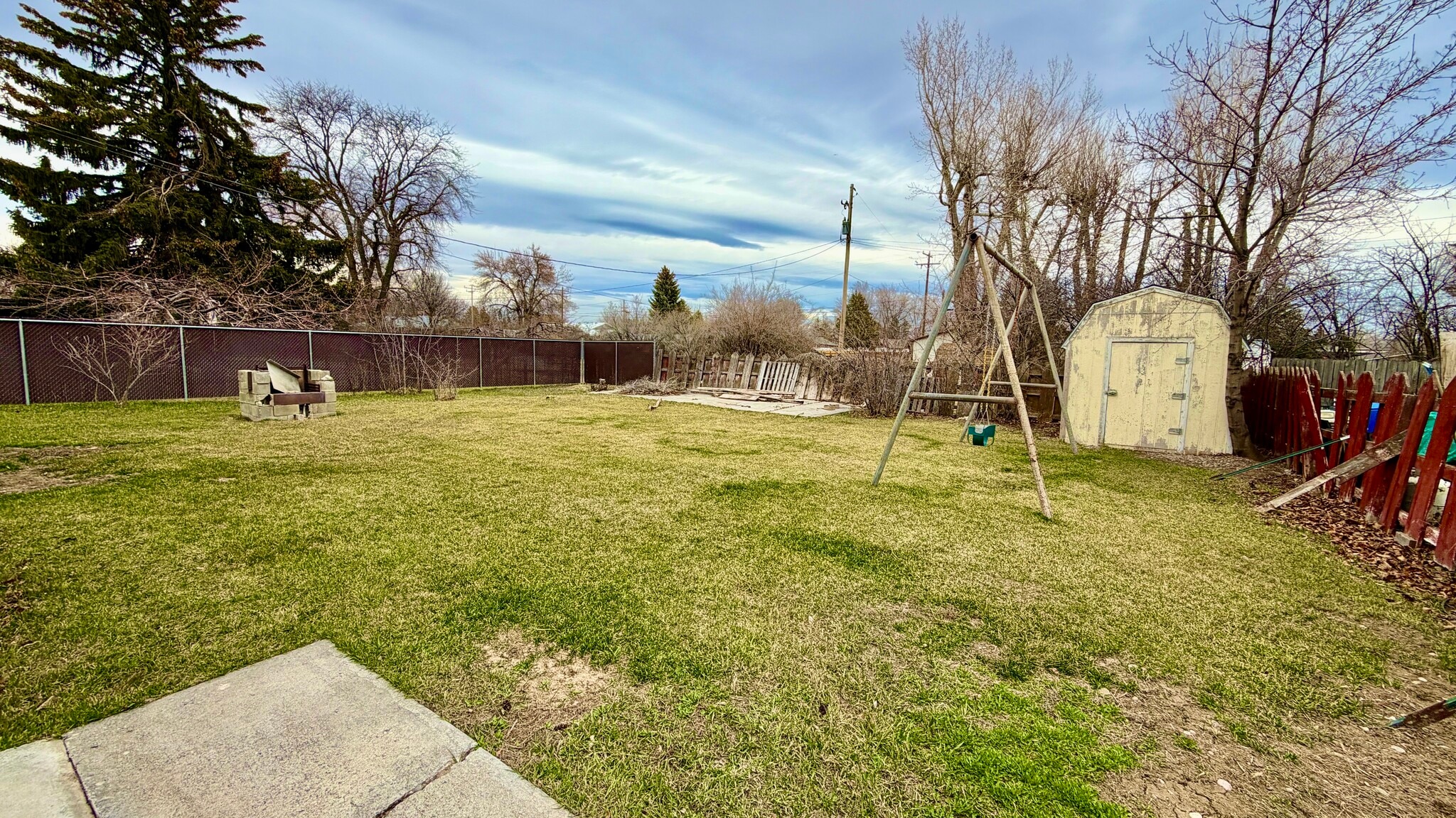 Building Photo - 145 N Byron Ave