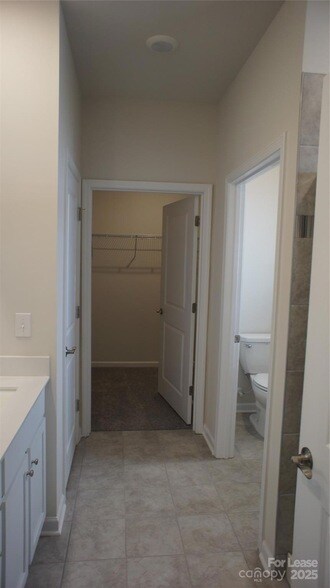 Building Photo - 137 Pampas Pl
