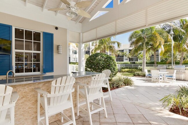 Building Photo - 315 Bay Colony Dr N