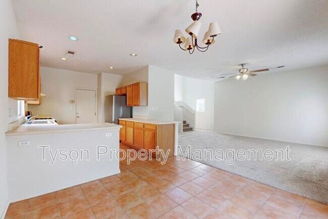 Building Photo - 7509 Cricket Hill Dr NE