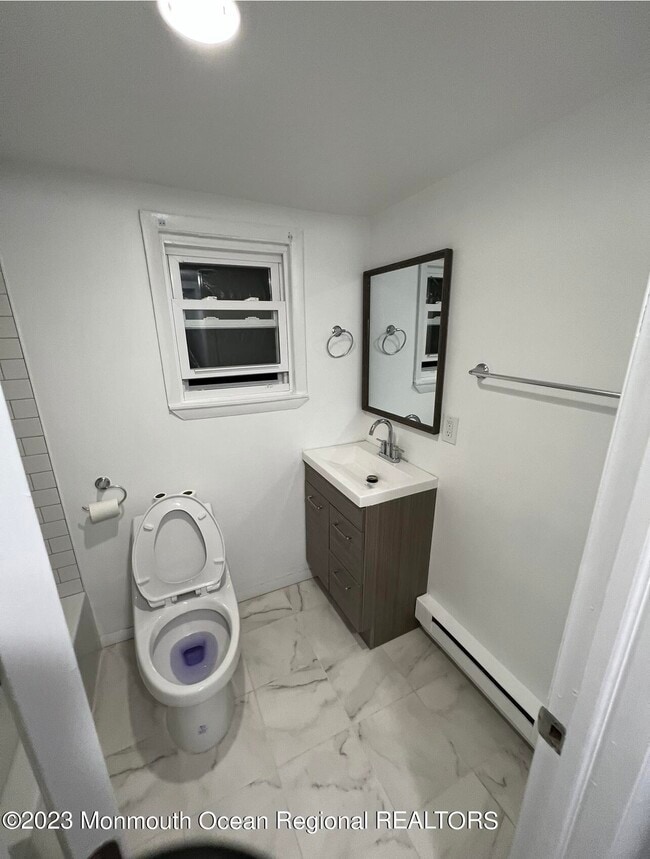 Building Photo - 8a Washington Ave