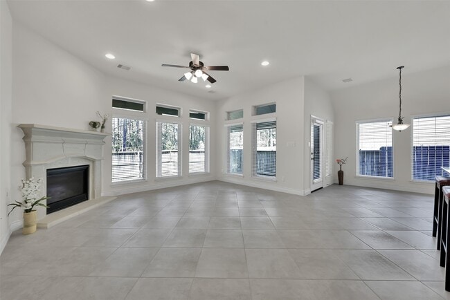 Building Photo - 150 N Greatwood Glen Pl