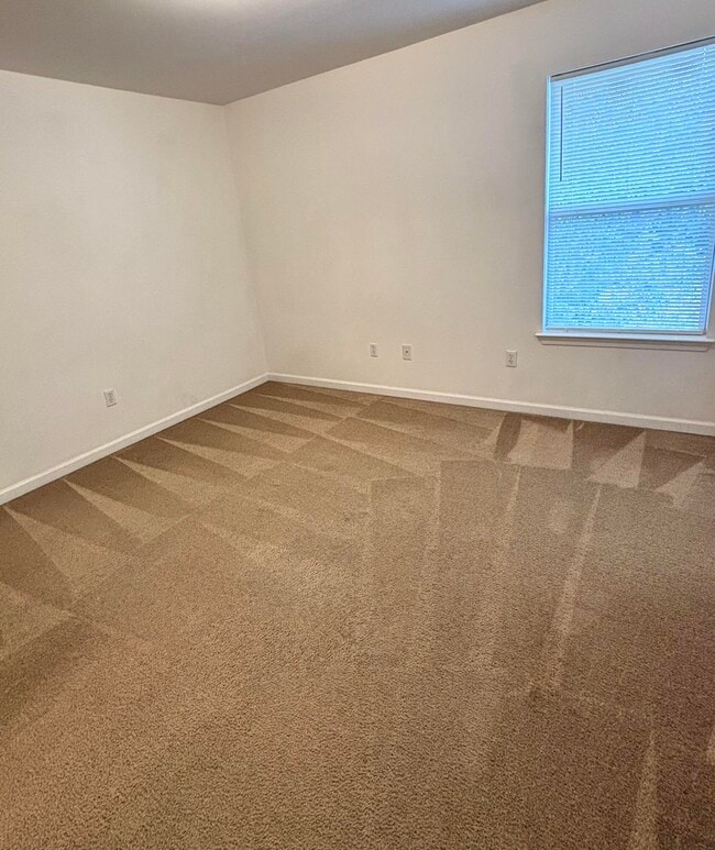Building Photo - 1807 Treeline Ct