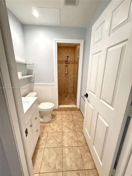 Building Photo - 8851 NW 119th St