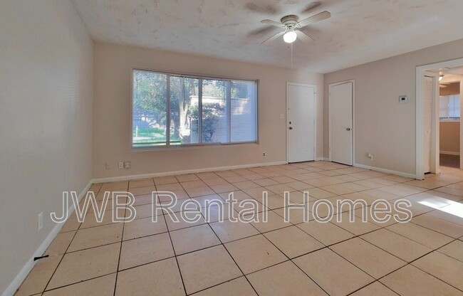 Building Photo - 4525 Rainer Rd