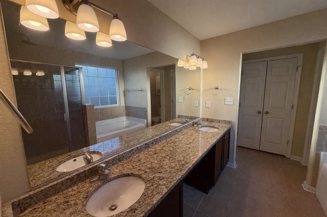 Building Photo - Modern 4BR Norfolk Home with Open Layout "ASK ABOUT OUR ZERO DEPOSIT"