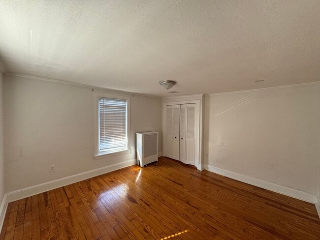 Building Photo - Spacious 4-Bedroom Home with Upgrades and ...