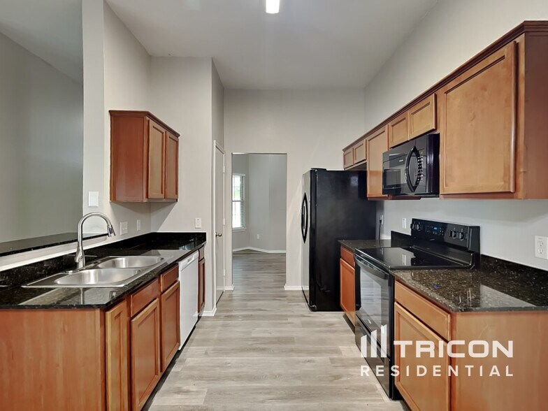 Building Photo - 1602 Canary Island Ct
