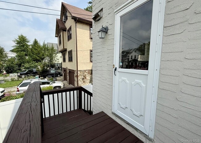 Building Photo - 138 Colonial Pl