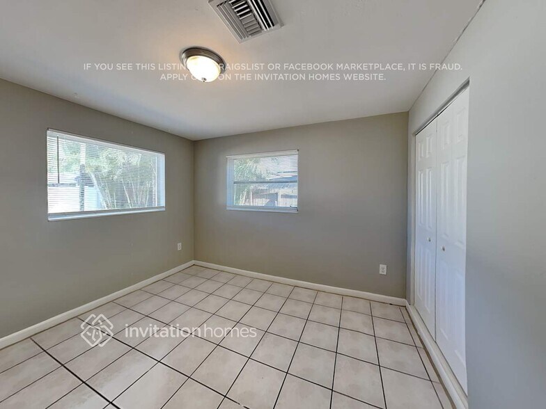 Building Photo - 908 Belmont Dr