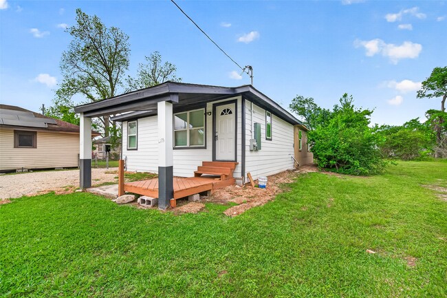 Building Photo - 6615 W Montgomery Rd