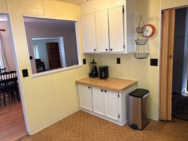 Building Photo - 5631 Canyon Creek Rd