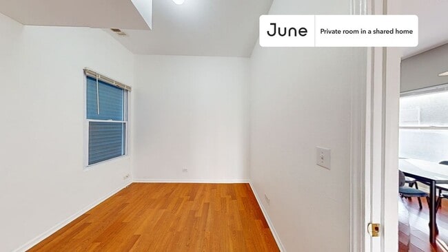 Building Photo - 1841 N Mozart St