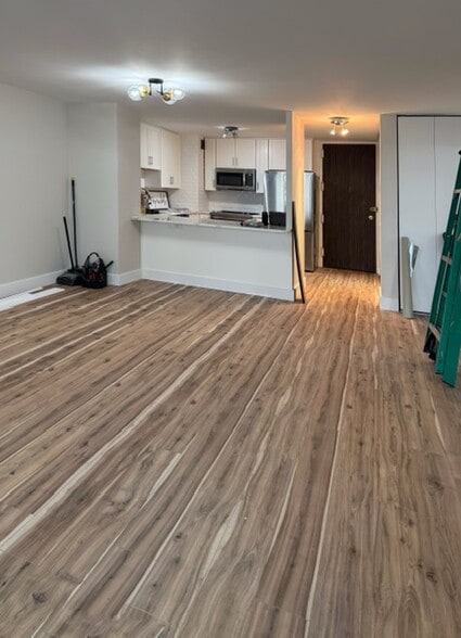 Main space - 1636 N Wells St