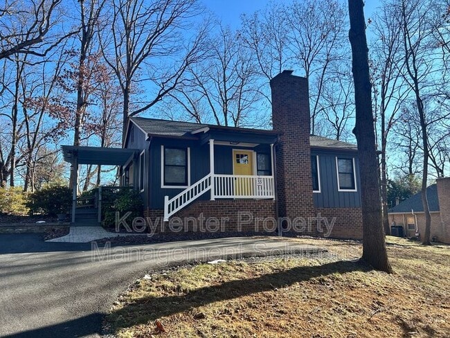 Building Photo - 33 Oak Ln