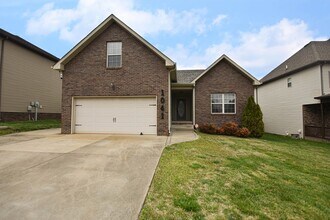 Building Photo - Pet Friendly Four Bedroom!