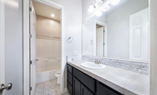 Building Photo - 9200 Rancho Viejo Dr